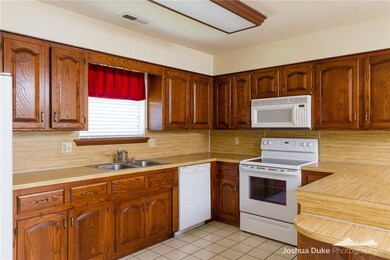 1603 Clayton St, Springdale, AR 72762 - photo 7