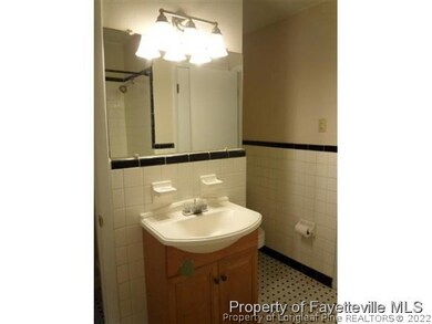 424 Mcphee Dr, Fayetteville, NC 28305 - photo 7