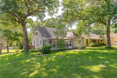 717 61st St, Des Moines, IA 50312 - photo 2