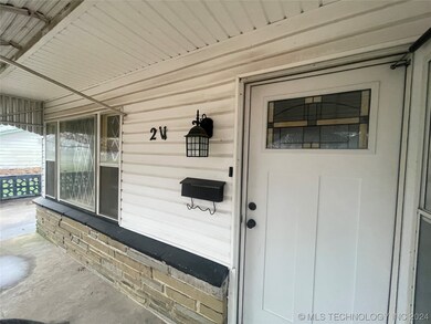 211 S 3rd St, Eufaula, OK 74432 - photo 2