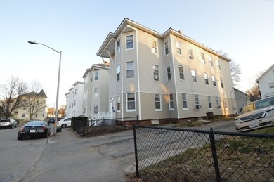 9 Townsend St, Worcester, MA 01609 - photo 5