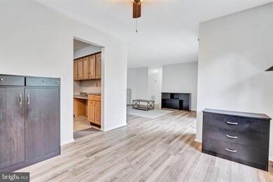 724 Woodmill Dr unit 24, East Windsor, NJ 08512 - photo 7