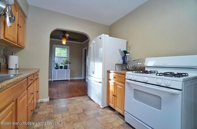 128 Cheshire Place, Staten Island, NY 10301 - photo 3