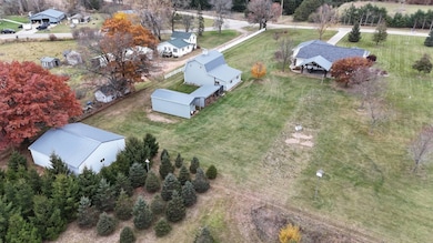 E7555 Ostrander Rd, New London, WI 54961 - photo 4