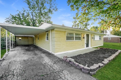 001-photo-front-view-9825872