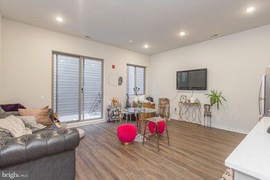 311 W Main St unit 101, Lansdale, PA 19446 - photo 3