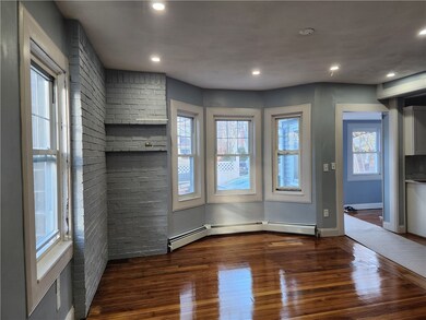 39 Chaplin St, Pawtucket, RI 02861 - photo 5