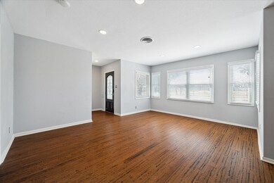 1444 W 43rd St, Houston, TX 77018 - photo 7