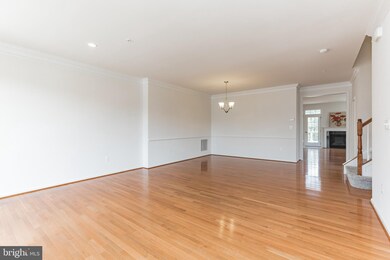 24994 Glasgow Heights Terrace, Chantilly, VA 20152 - photo 5