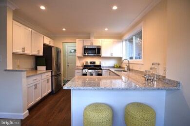 805 Somerset Place, Hyattsville, MD 20783 - photo 5