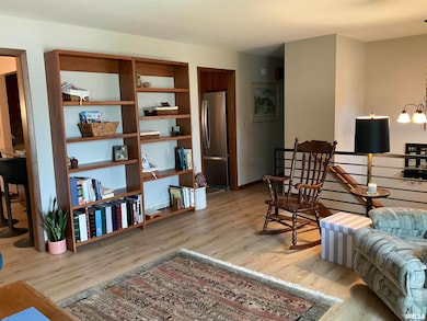 809 W Spring St, Eldridge, IA 52748 - photo 5