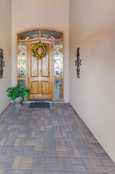 Rich paver entry