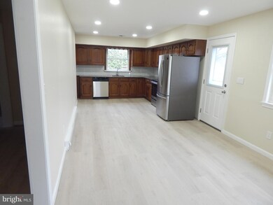 4117 Grape St, Coplay, PA 18037 - photo 5