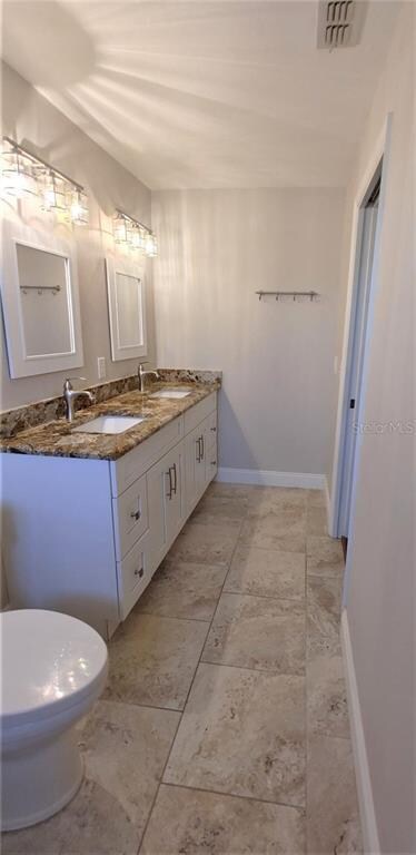 master bath double sinks, granite top