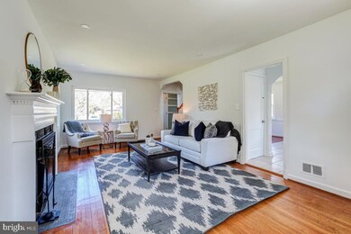 5621 Greenleaf Rd, Cheverly, MD 20785 - photo 4