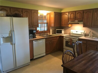 11 Kennedy Dr, Coventry, RI 02816 - photo 3