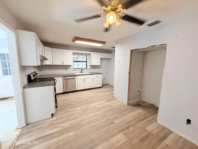 7720 Paschal St, Jacksonville, FL 32220 - photo 6