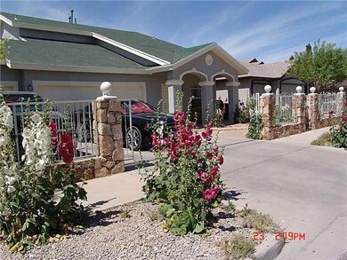 14025 Lago Seco Dr, Horizon City, TX 79928 - photo 3