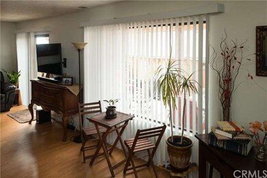 Family Room (facing patio)