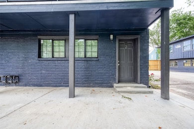6810 Del Rio St unit 3, Houston, TX 77021 - photo 2