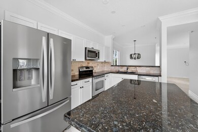 11015 Legacy Ln unit 304, Palm Beach Gardens, FL 33410 - photo 5