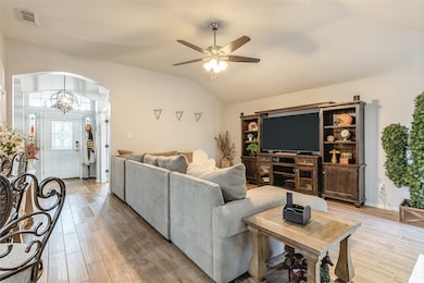 4017 Azalea Dr, Haltom City, TX 76137 - photo 7