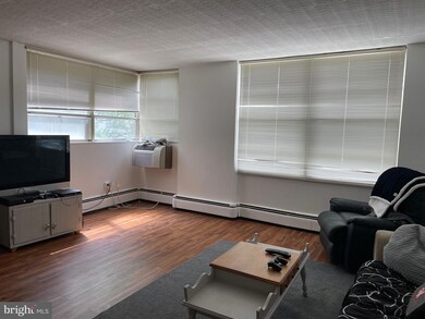 Radnor House unit 114, Bryn Mawr, PA 19010 - photo 2