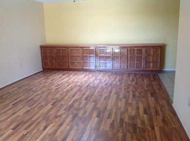 10585 W Palmeras Dr unit J, Sun City, AZ 85373 - photo 3