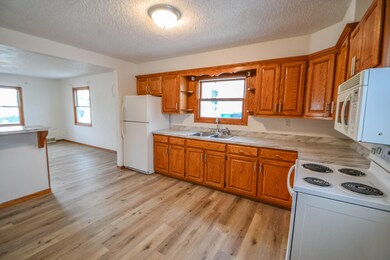 1814 E Ave d E, Bismarck, ND 58501 - photo 3