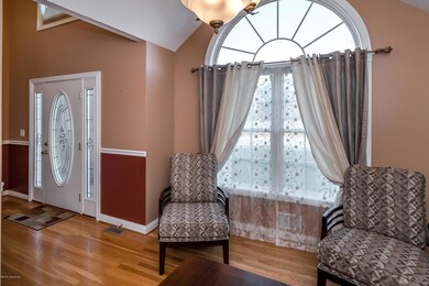 7002 Catalpa Springs Dr, Louisville, KY 40228 - photo 6