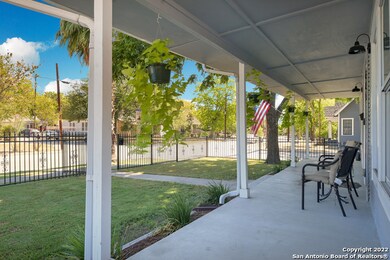 524 E Evergreen St, San Antonio, TX 78212 - photo 4