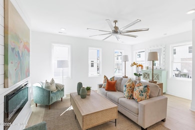 043_835_anchors_bend_way_-43_227