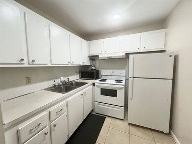 166 Newport K, Deerfield Beach, FL 33442 - photo 4