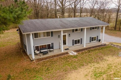 1219 Borders Ln, Harrisburg, IL 62946 - photo 2