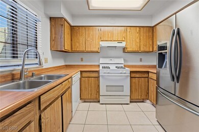 7084 Burcot Ave unit D27, Las Vegas, NV 89156 - photo 7