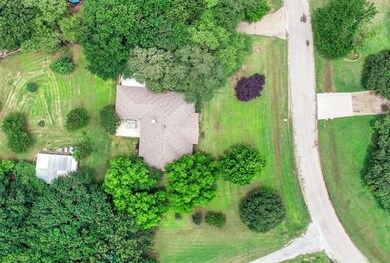 201 Chaparral Dr, Granbury, TX 76049 - photo 3