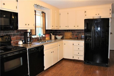 90 Rogers Rd, Yarmouth, ME 04096 - photo 3