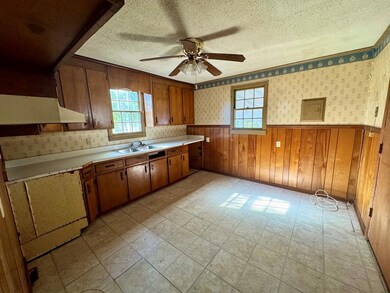 502 Chason St, Bainbridge, MS 38919 - photo 4