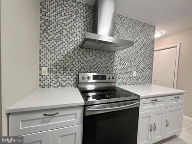 505B Cypress Point Cir unit 505B, Mount Laurel, NJ 08054 - photo 4