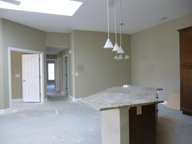 5935 Eiger Dr, Columbus, OH 43213 - photo 3