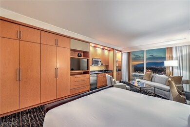 2000 N Fashion Show Dr unit 5018, Las Vegas, NV 89109 - photo 2