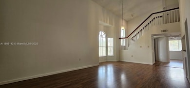 3204 Glenmoor Dr unit 3204, West Palm Beach, FL 33409 - photo 2