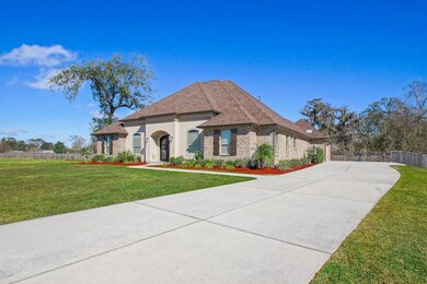 4321 Bayou Oaks Cir, Marrero, LA 70072 - photo 2