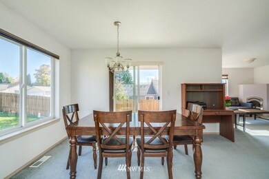 711 N Lyle Ave, East Wenatchee, WA 98802 - photo 6