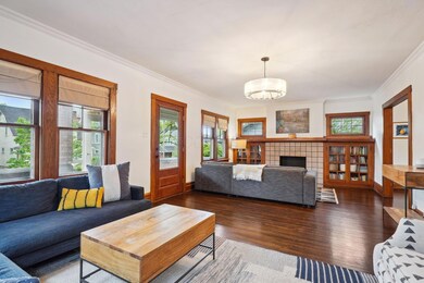 5-web-or-mls-70-e-longview-ave