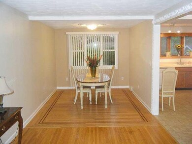 1307 Greenbrier Ln, North Tonawanda, NY 14120 - photo 6