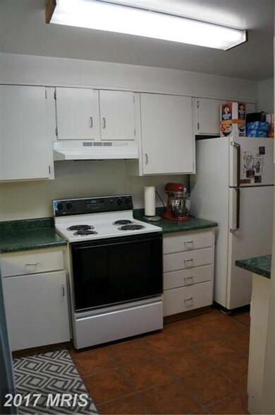 11601 Cherry Grove Dr, North Potomac, MD 20878 - photo 7