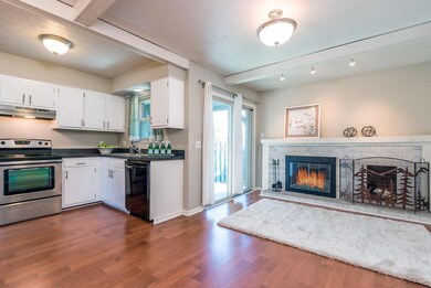 1563 Sandringham Court-8-SMALL