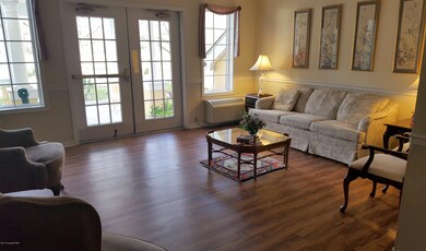 3 Village Cir unit 102, Stroudsburg, PA 18360 - photo 3