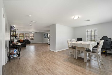 7412 Finch St, Houston, TX 77028 - photo 7